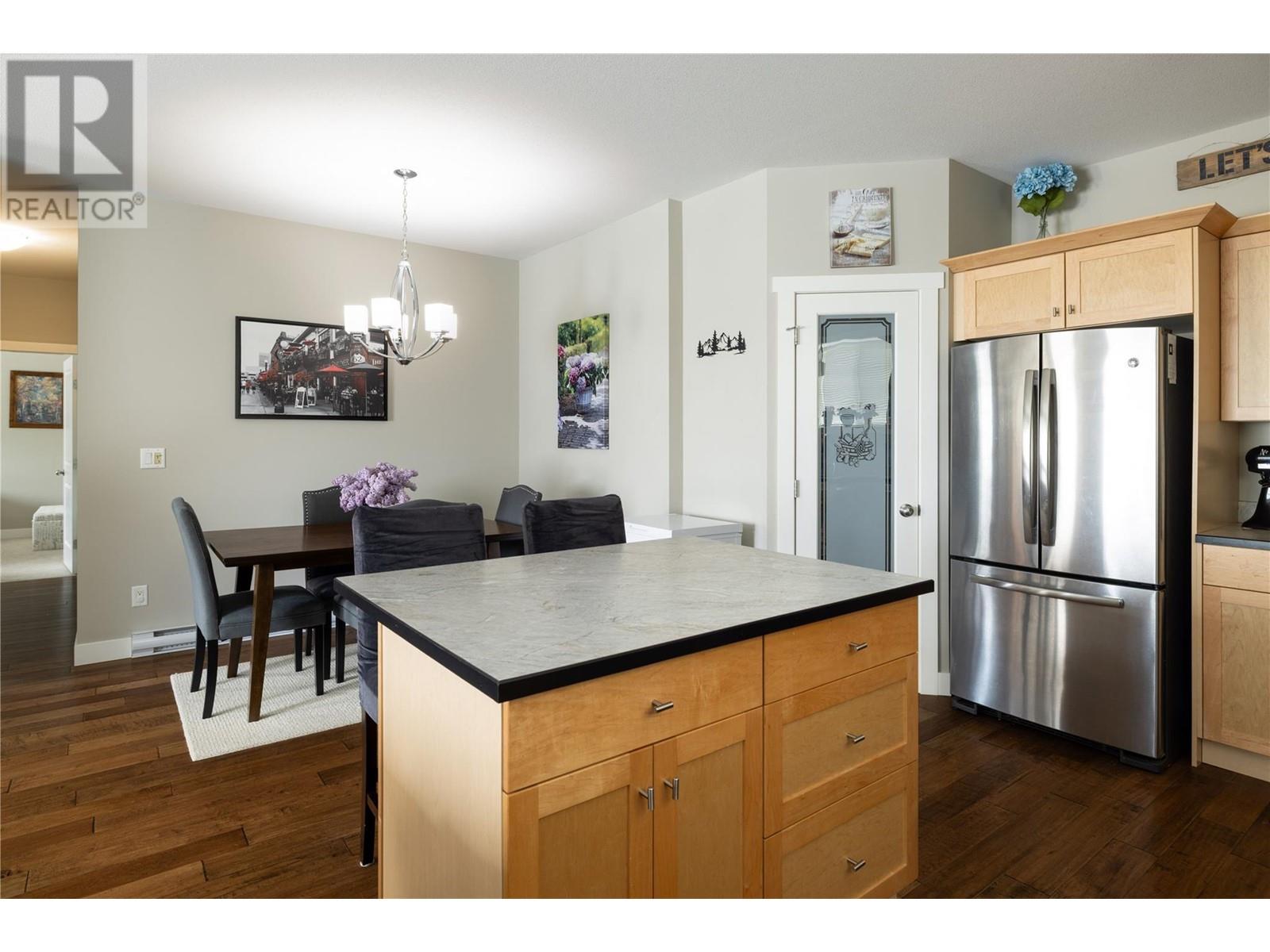 1449 1 Avenue Ne, Salmon Arm, British Columbia  V1E 0C4 - Photo 9 - 10348536