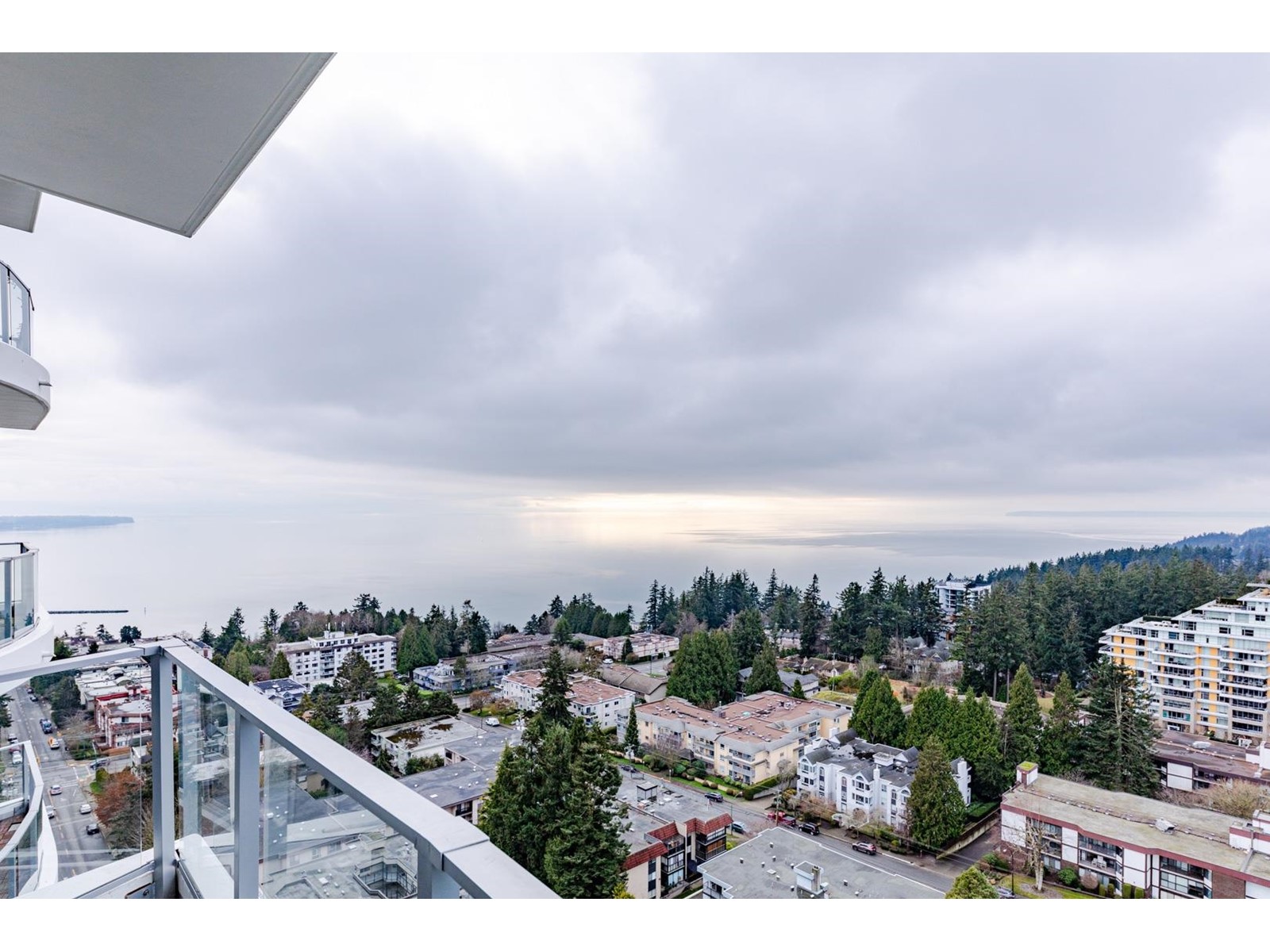 2002 1500 Martin Street, White Rock, British Columbia  V4B 0C2 - Photo 25 - R2997182