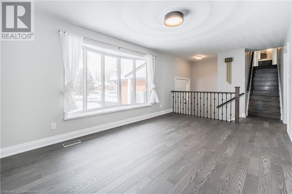 567 Rustic Drive, Waterloo, Ontario  N2K 2A4 - Photo 7 - 40730552