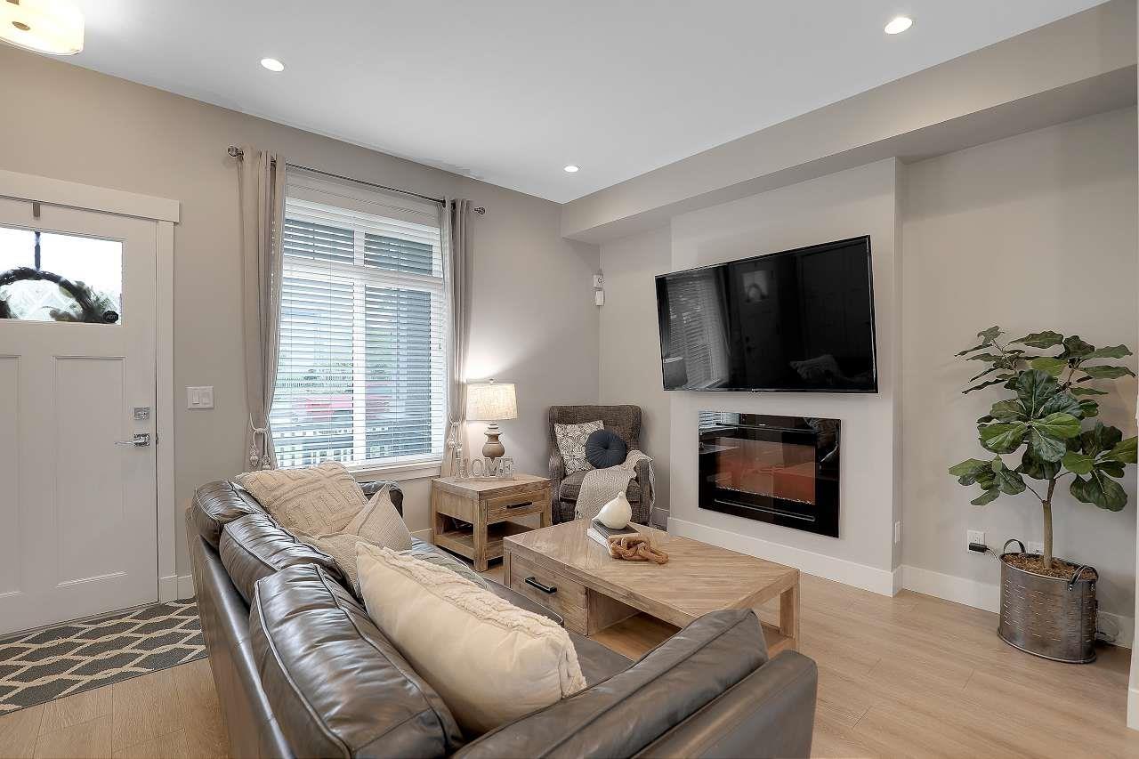 20377 82 Avenue, Langley, British Columbia  V2Y 0S3 - Photo 4 - R3004451
