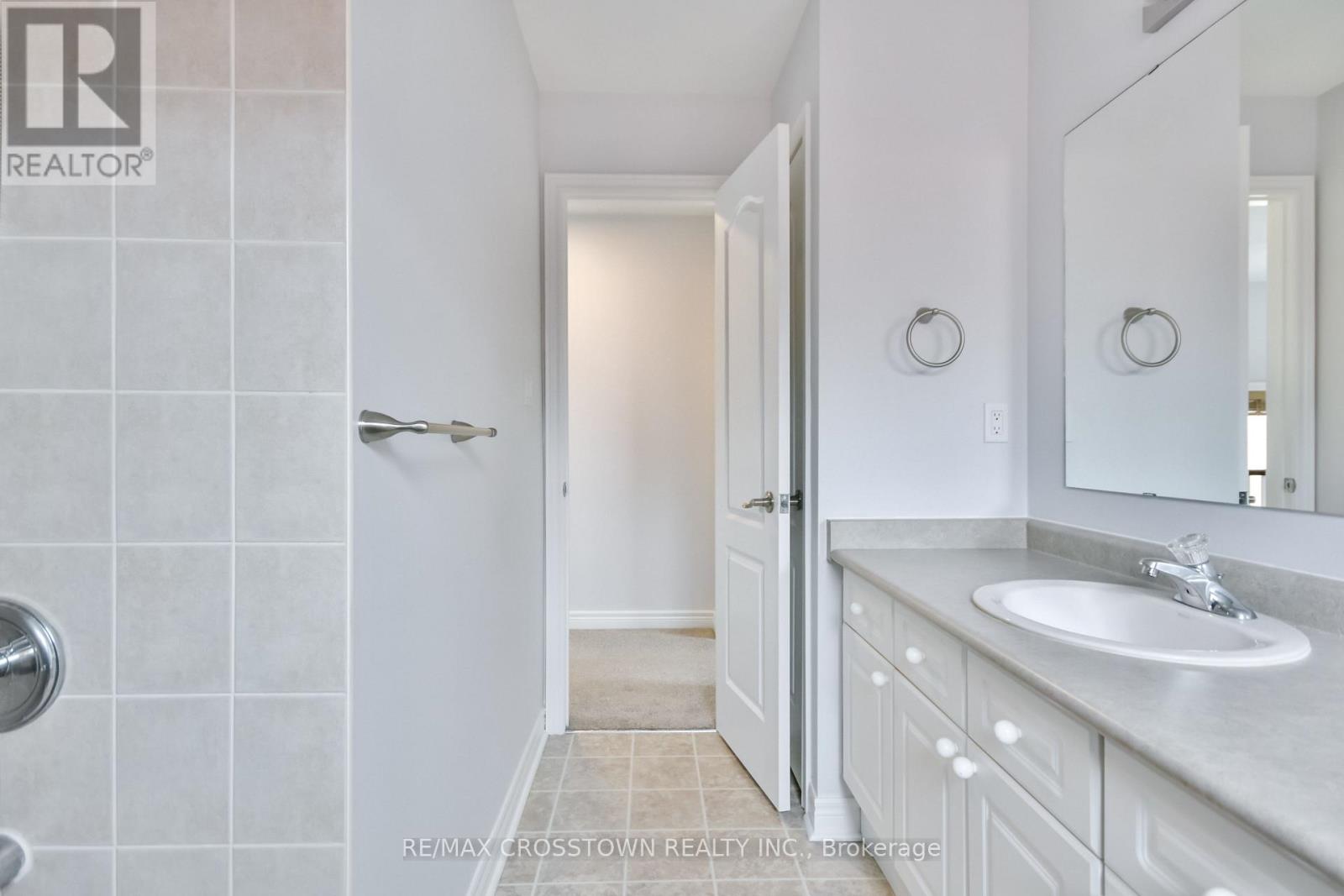 51 Catherine Drive, Barrie, Ontario  L4N 0H1 - Photo 25 - S12146591
