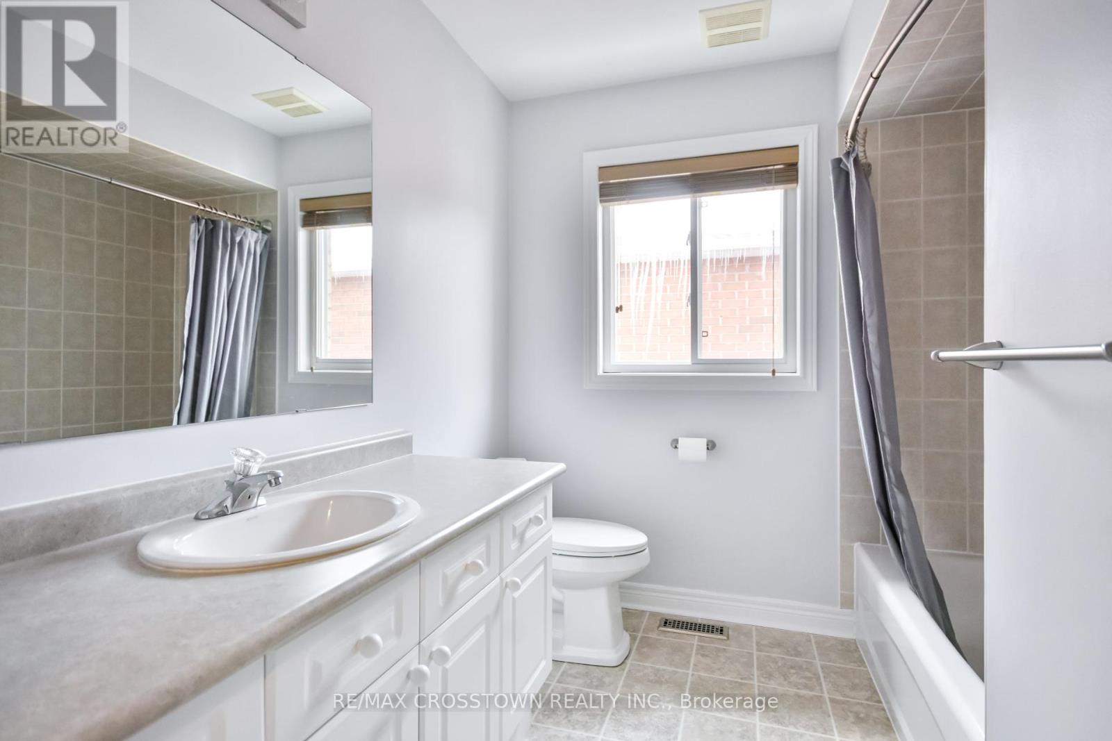 51 Catherine Drive, Barrie, Ontario  L4N 0H1 - Photo 24 - S12146591