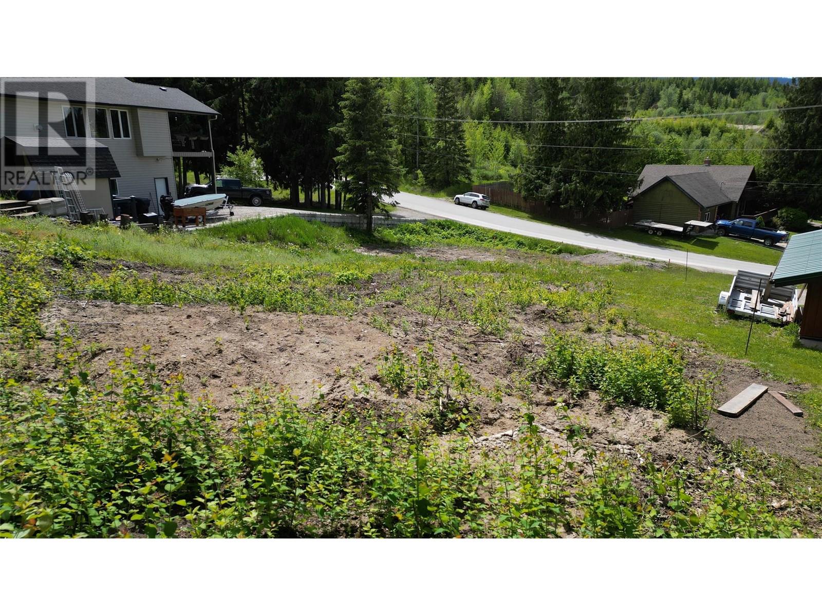 2902 Cedar Drive, Sorrento, BC V0E2W2
