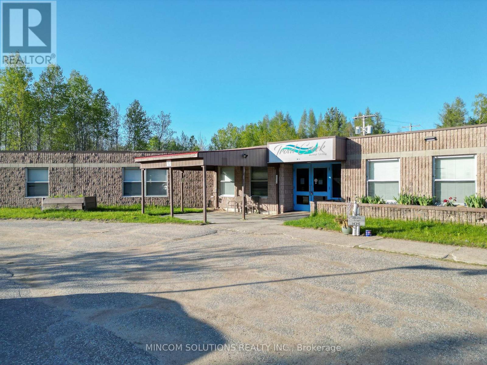 102 Corkery Street, Powassan, Ontario  P0H 2L0 - Photo 2 - X12018812
