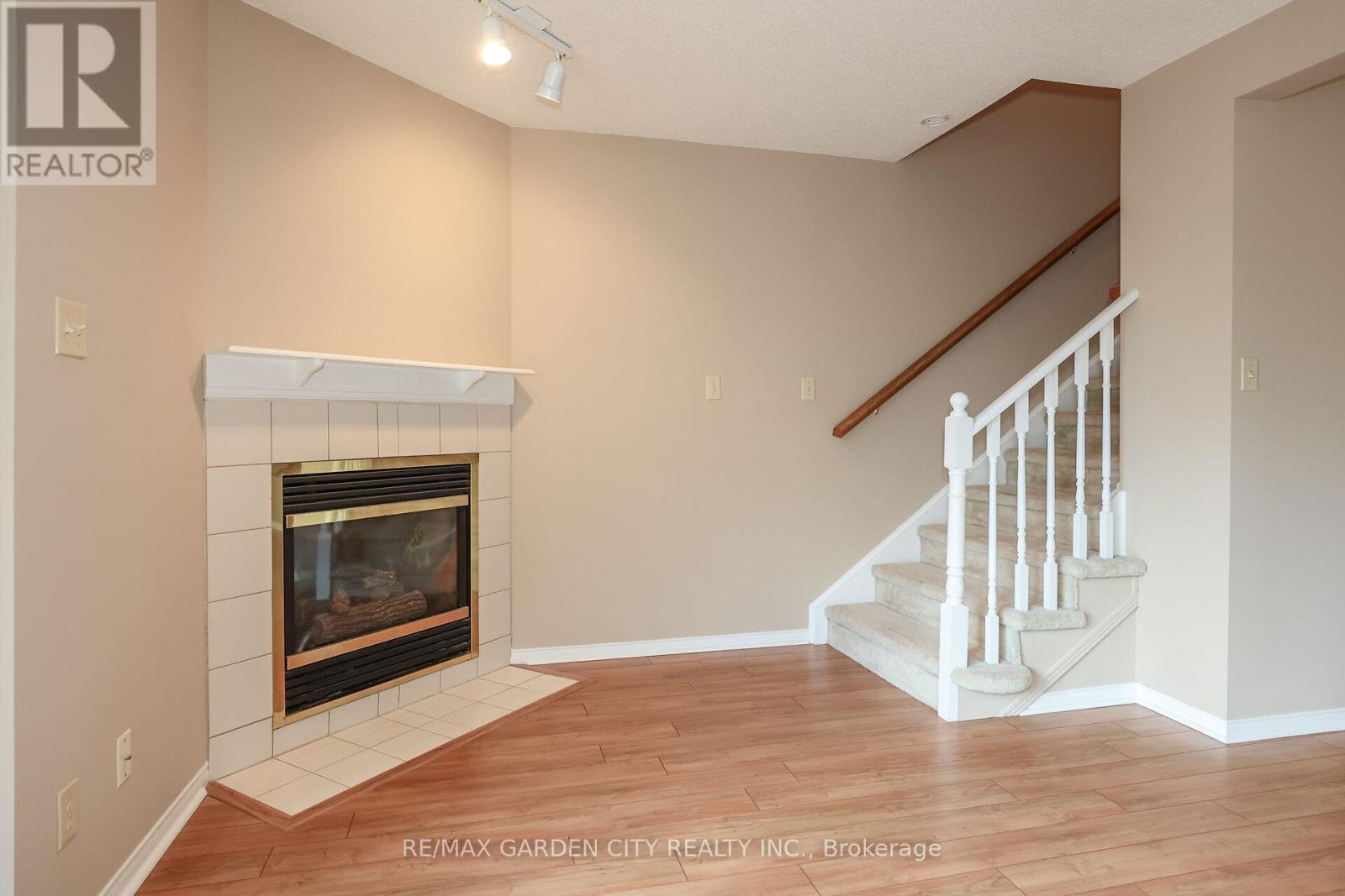 44 - 55 Kerman Avenue, Grimsby, Ontario  L3M 5G2 - Photo 13 - X12090230