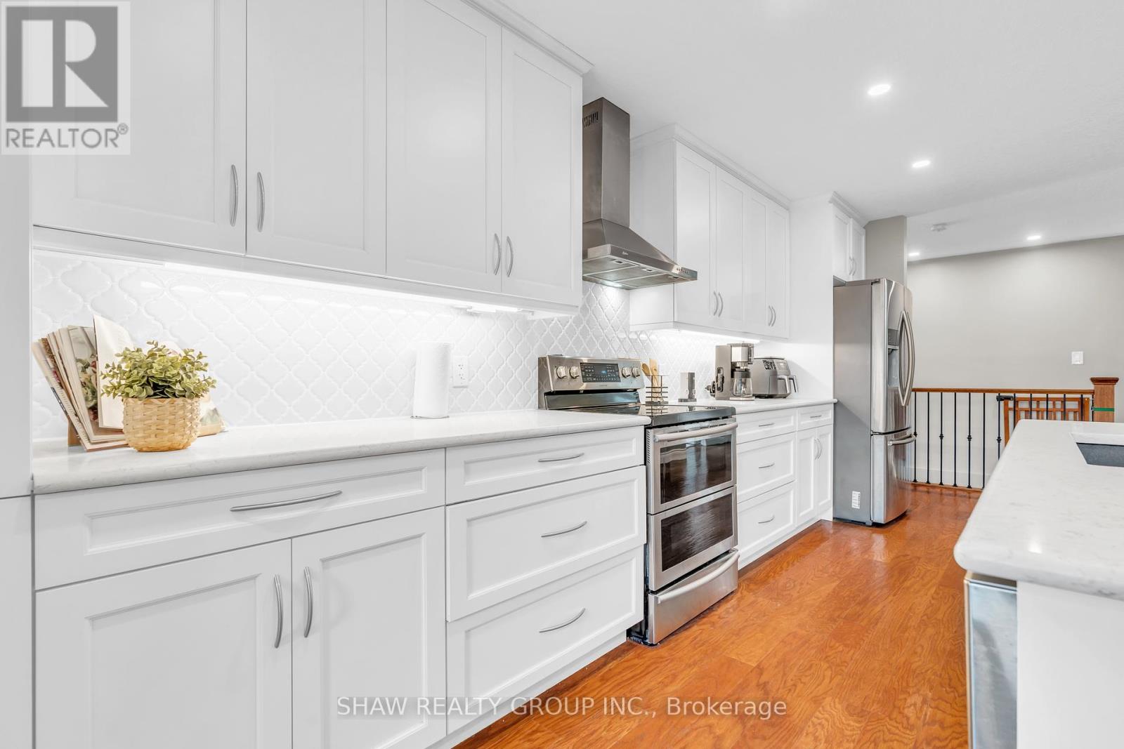 328 Burnett Avenue, Cambridge, Ontario  N1T 1G6 - Photo 11 - X12107580