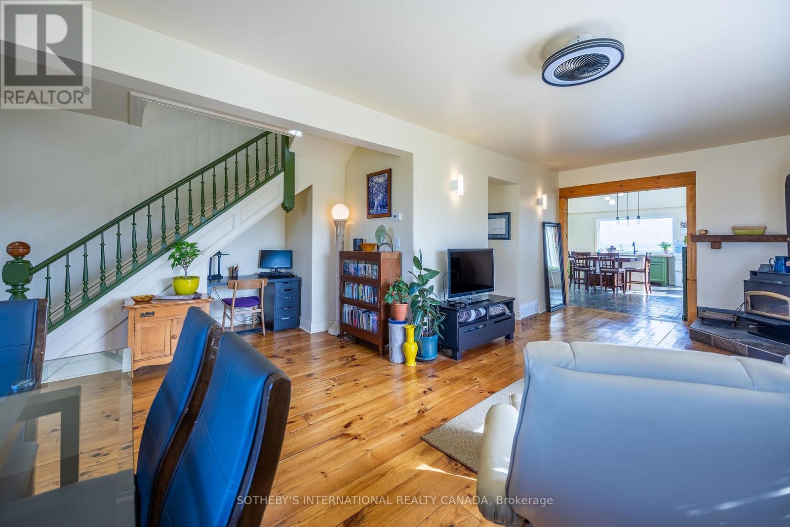 1698 Lakeshore Road, Norfolk, Ontario  N0E 1M0 - Photo 20 - X12157099