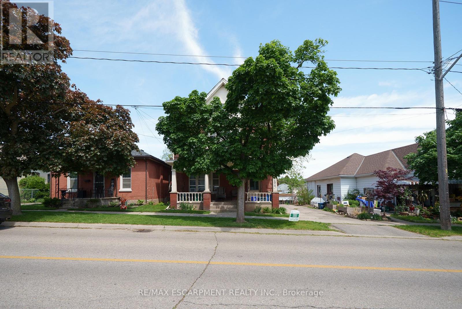 294 Darling Street, Brantford, Ontario  N3S 3X8 - Photo 2 - X12157916