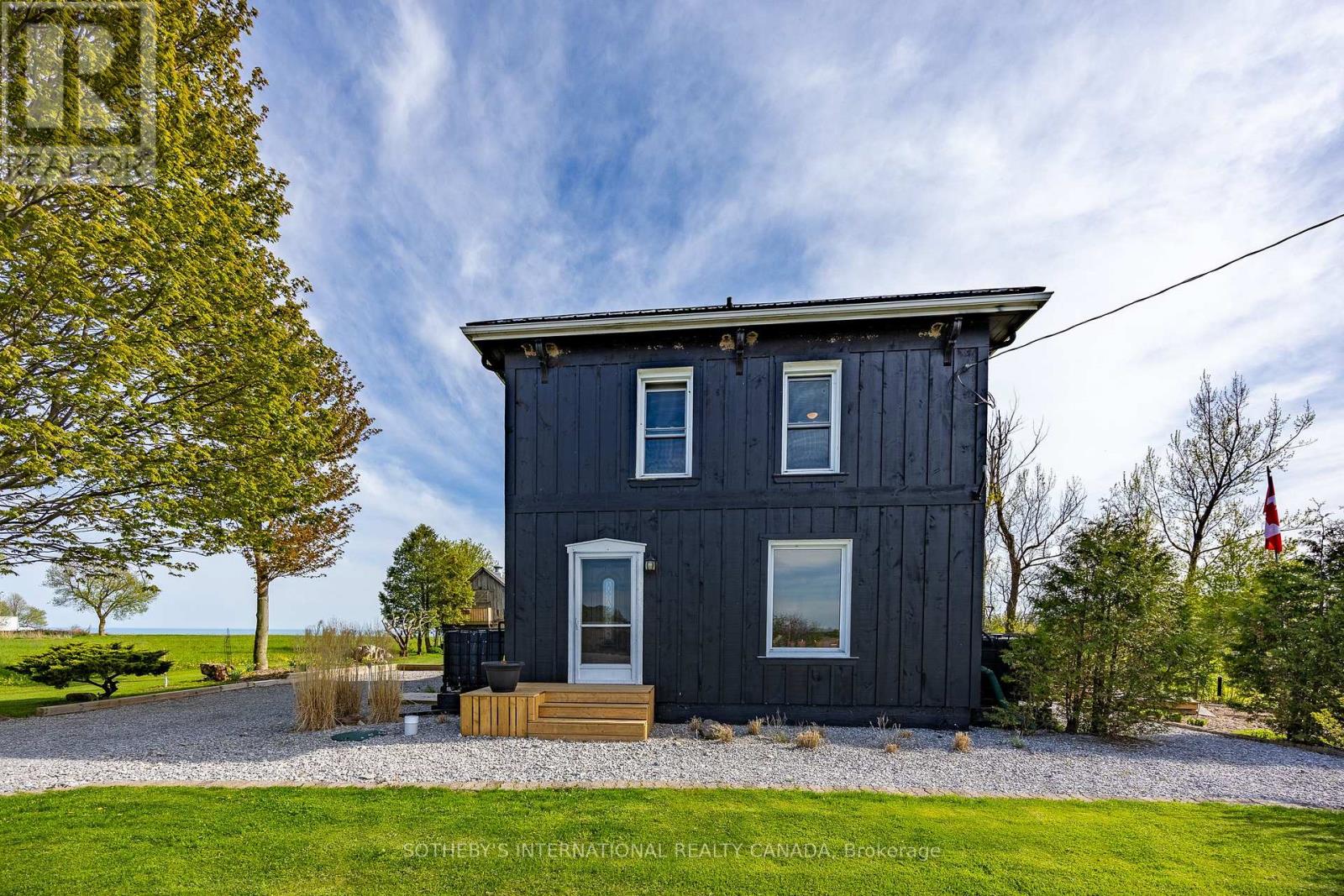 1698 Lakeshore Road, Norfolk, Ontario  N0E 1M0 - Photo 38 - X12157099