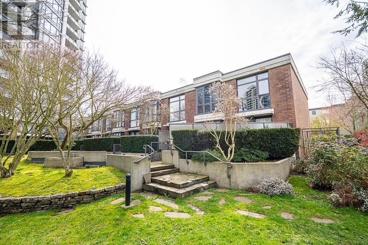 7064 Walker Avenue, Burnaby, British Columbia  V5E 3C5 - Photo 38 - R3004650
