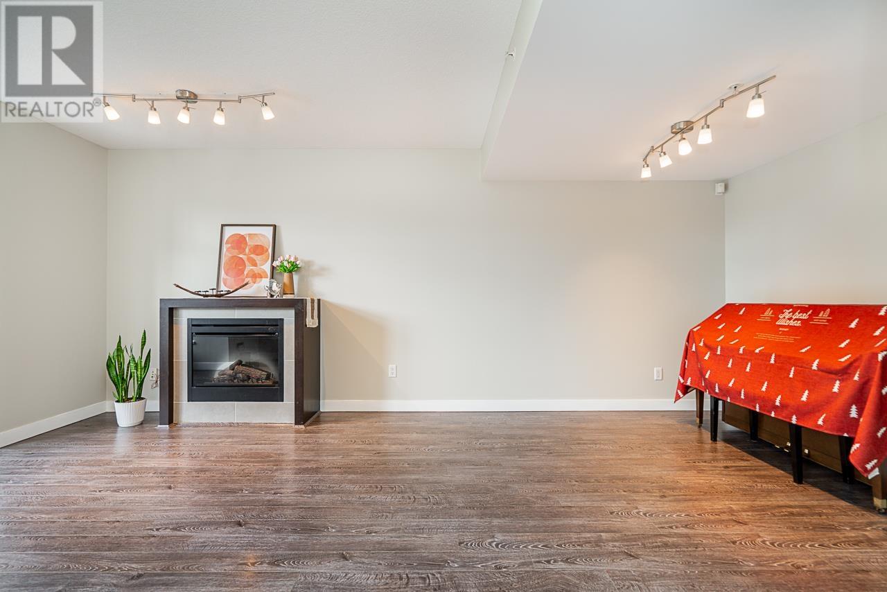 7064 Walker Avenue, Burnaby, British Columbia  V5E 3C5 - Photo 5 - R3004650