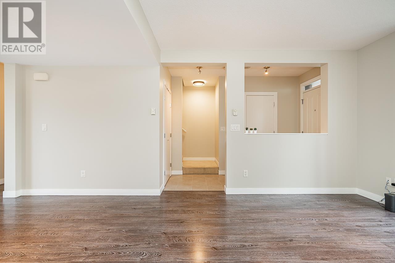 7064 Walker Avenue, Burnaby, British Columbia  V5E 3C5 - Photo 8 - R3004650