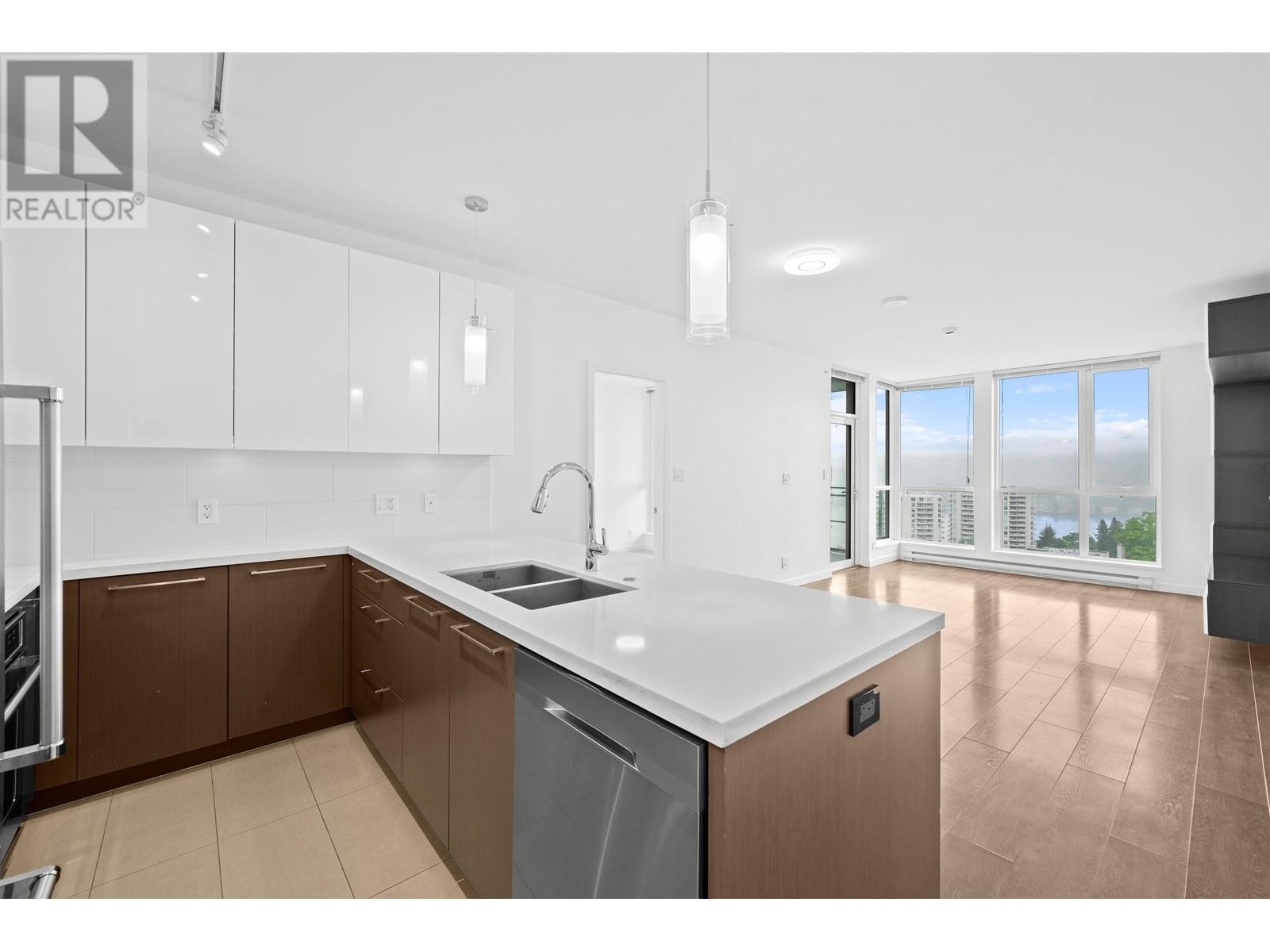 903 271 Francis Way, New Westminster, British Columbia  V3L 0H2 - Photo 2 - R3004655