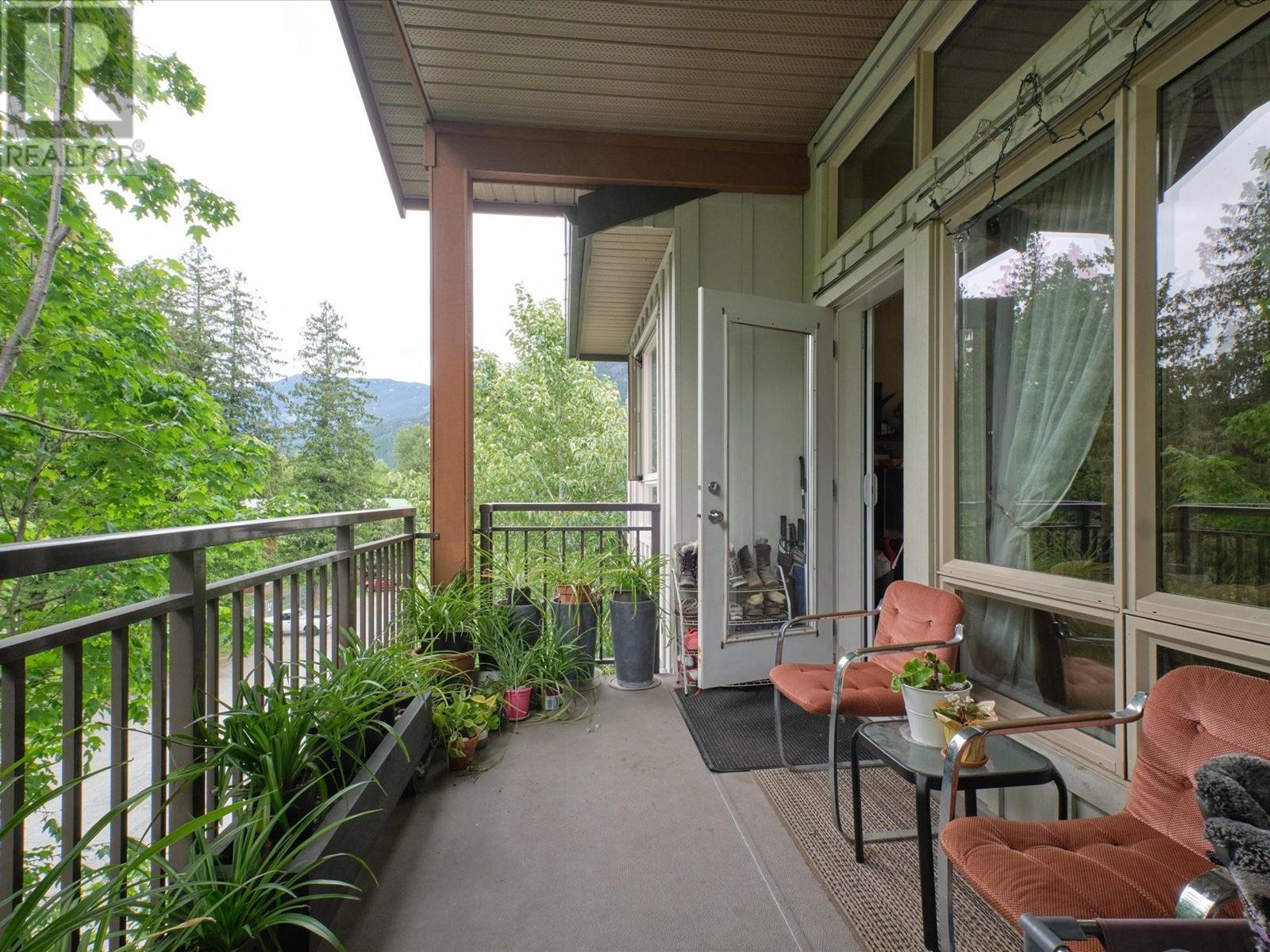 8 7450 Prospect Street, Pemberton, British Columbia  V0N 2L1 - Photo 16 - R3004668