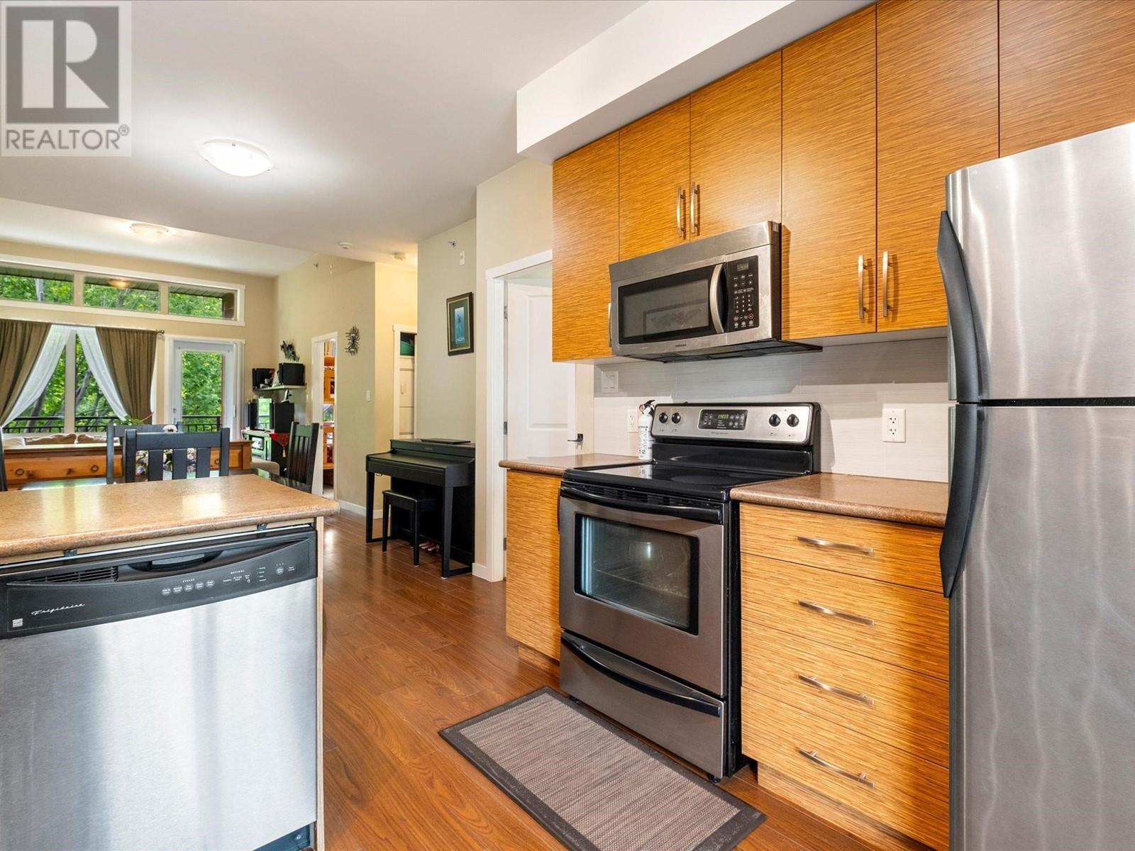 8 7450 Prospect Street, Pemberton, British Columbia  V0N 2L1 - Photo 5 - R3004668