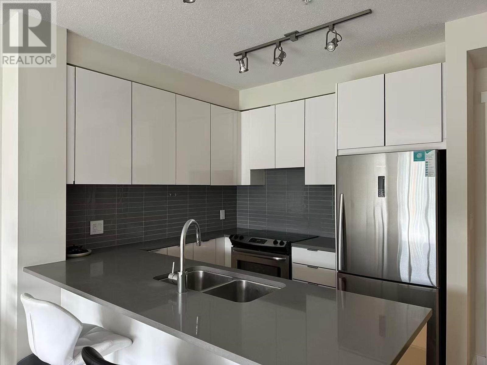 206 9168 Slopes Mews, Burnaby, British Columbia  V5A 0E4 - Photo 1 - R3004677
