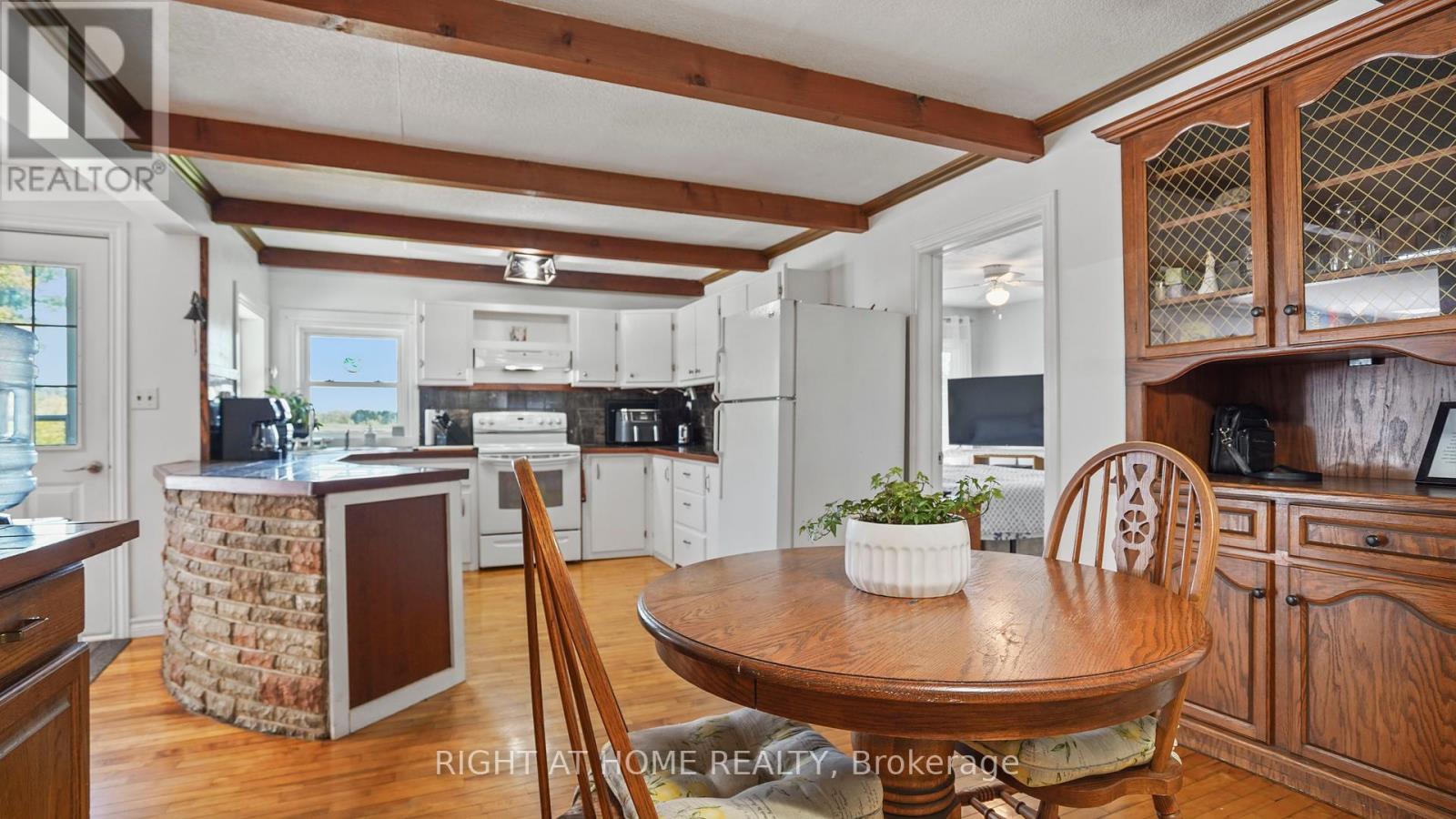 1407 Kottmeier Road, Thorold, Ontario  L3B 5N5 - Photo 15 - X12159696