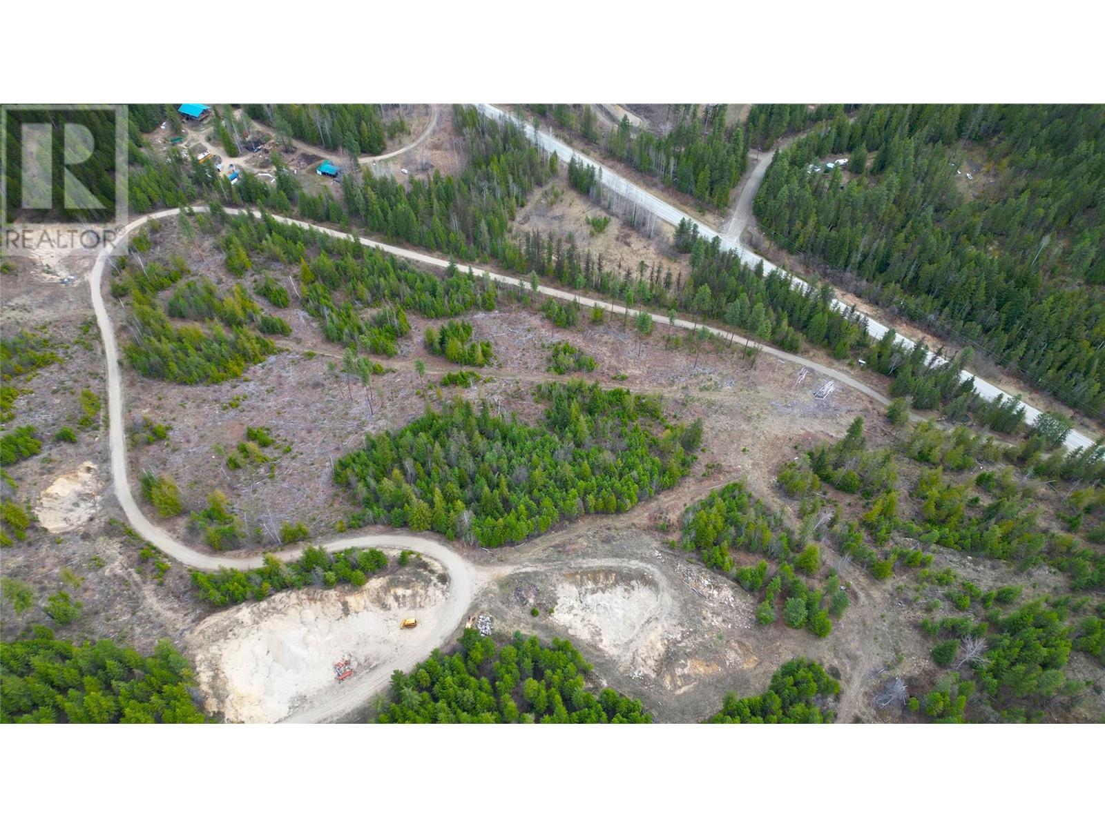 9300 6 Highway, Edgewood, British Columbia  V0G 1J0 - Photo 15 - 10343313
