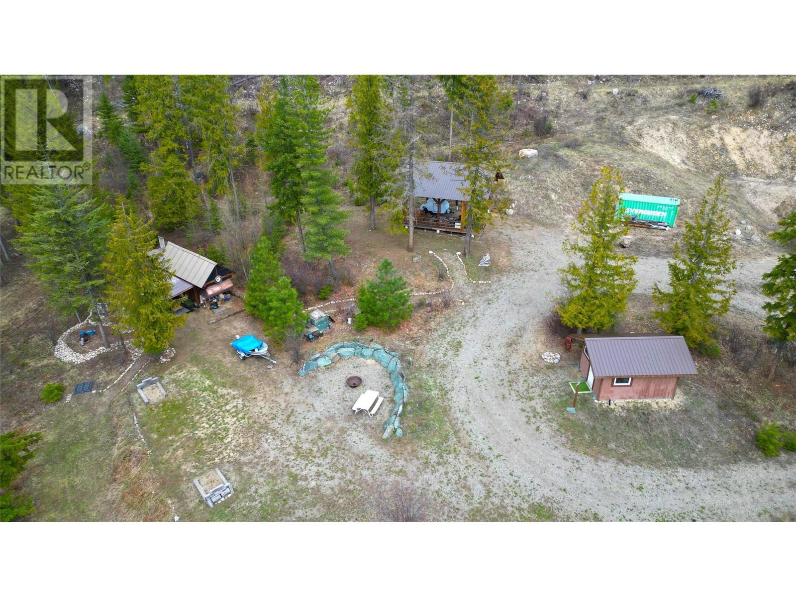 9300 6 Highway, Edgewood, British Columbia  V0G 1J0 - Photo 10 - 10343313
