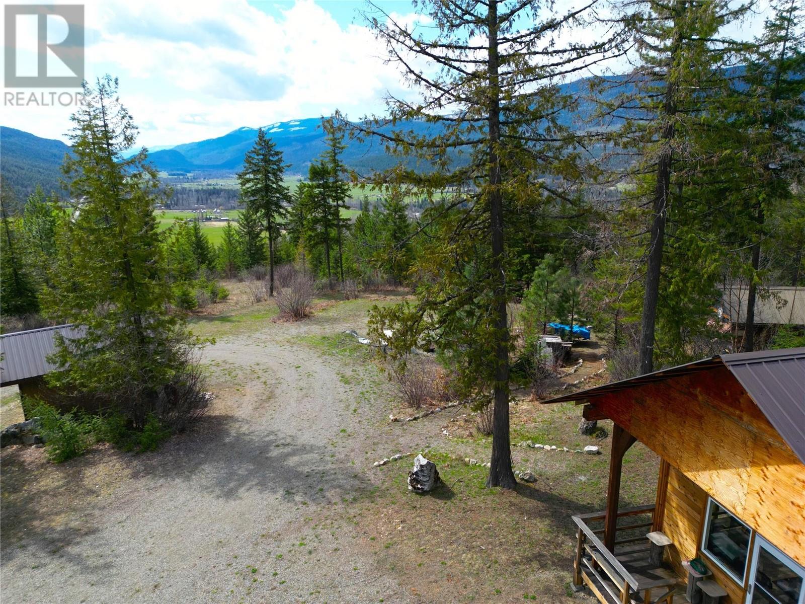 9300 6 Highway, Edgewood, British Columbia  V0G 1J0 - Photo 6 - 10343313