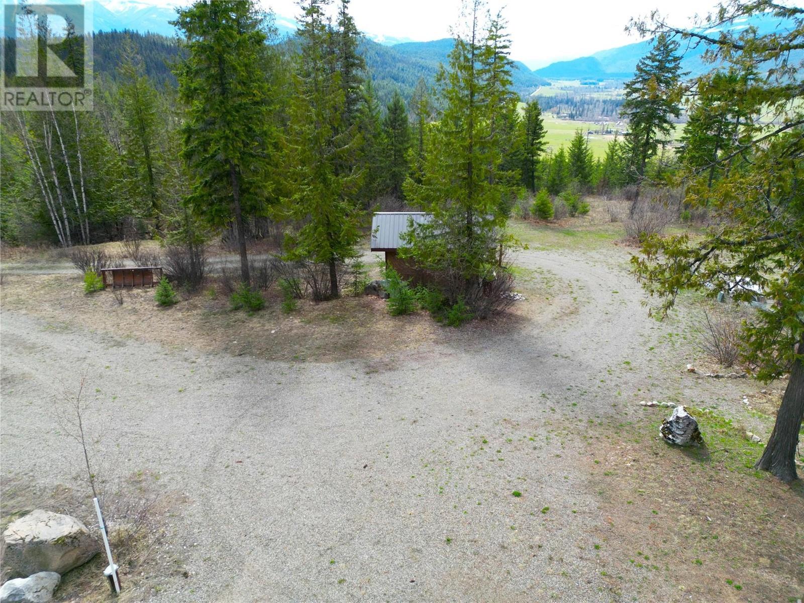 9300 6 Highway, Edgewood, British Columbia  V0G 1J0 - Photo 7 - 10343313