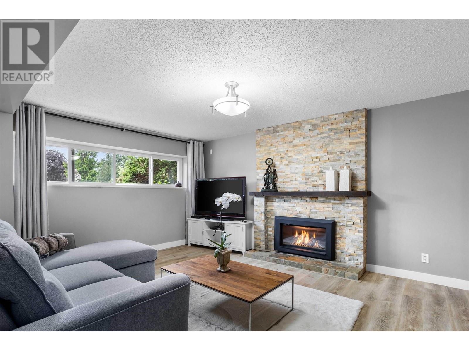 2606 Hawser Avenue, Coquitlam, British Columbia  V3C 4E1 - Photo 16 - R3004625