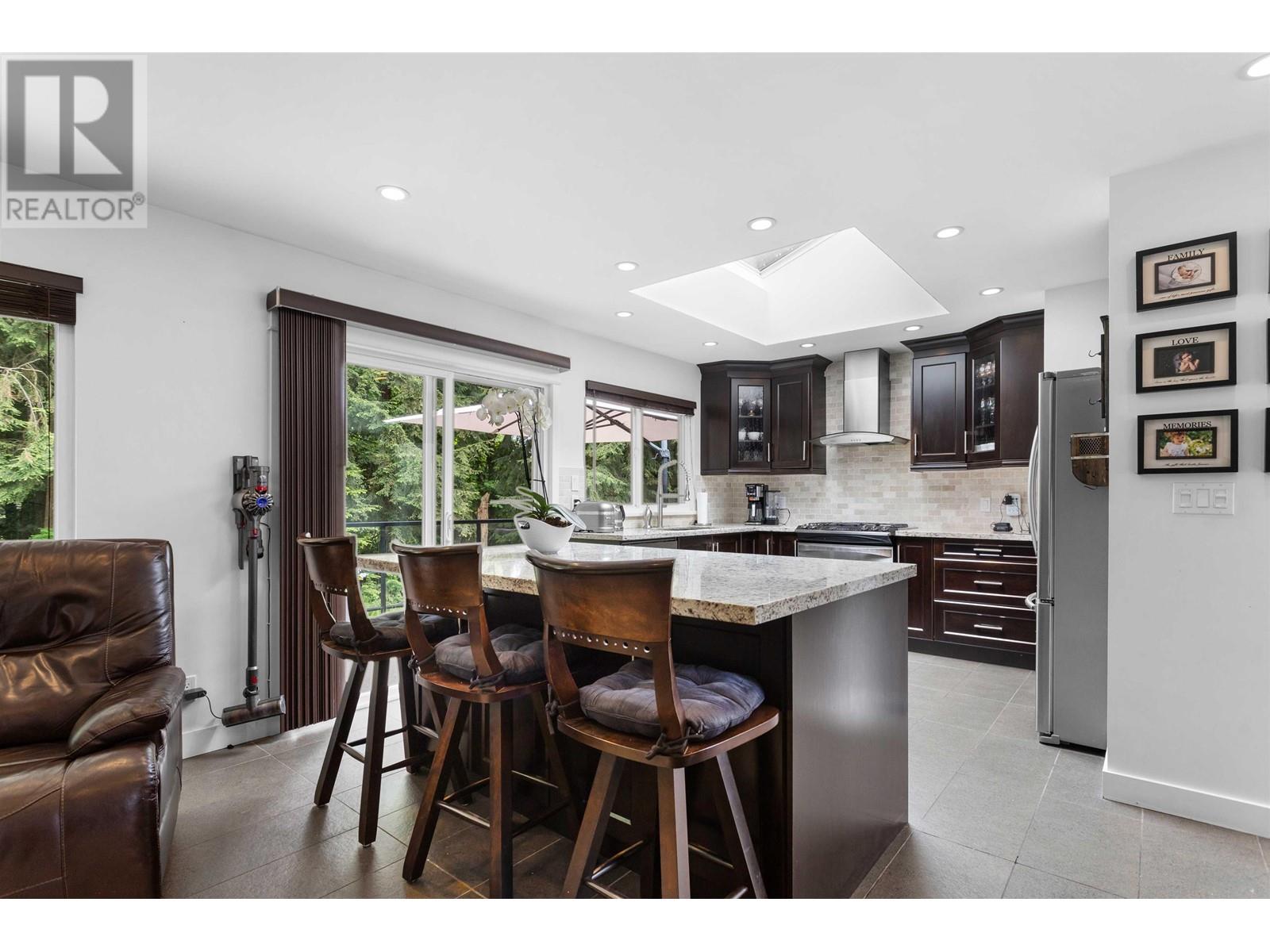 2606 Hawser Avenue, Coquitlam, British Columbia  V3C 4E1 - Photo 9 - R3004625