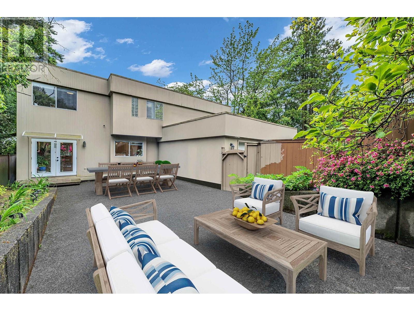 1543 Jefferson Avenue, West Vancouver, British Columbia  V7V 2A2 - Photo 2 - R3004629