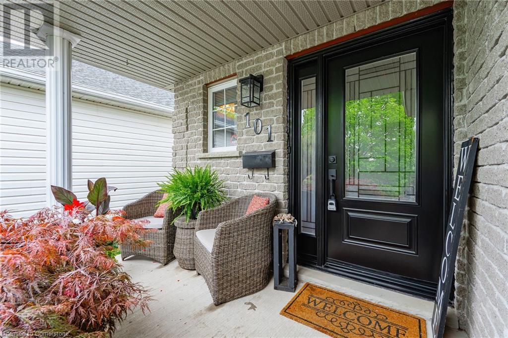 101 Edgemere Drive, Cambridge, Ontario  N1P 1E9 - Photo 3 - 40723215