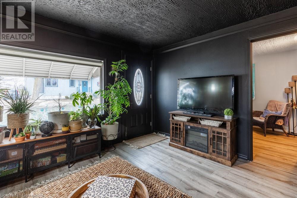 Property at 4671 FERGUSON Street image 3