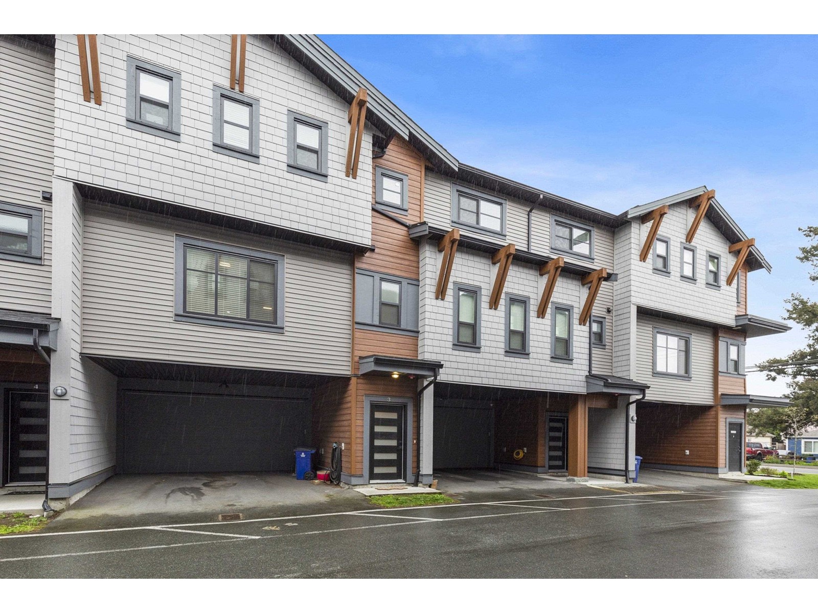 3 45608 Bernard Avenue, Chilliwack Proper West, Chilliwack, British Columbia  V2P 1H8 - Photo 2 - R3002993