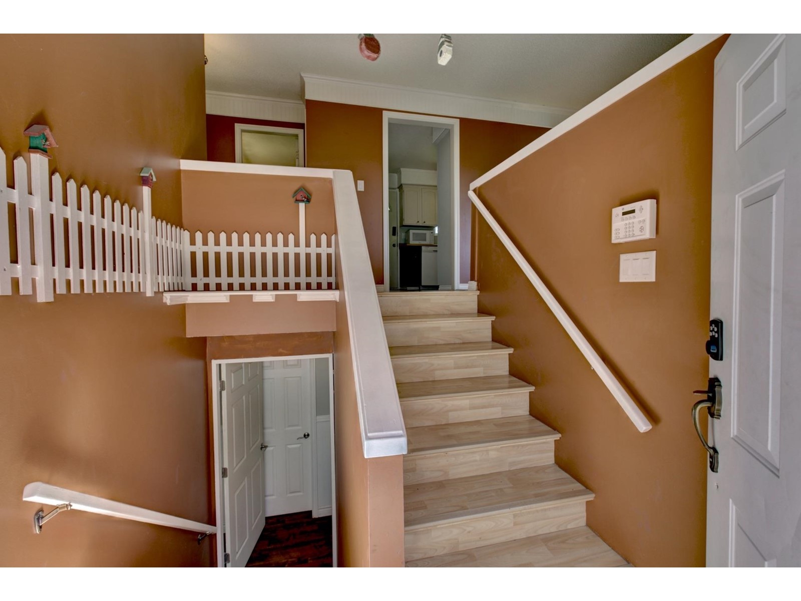 8505 Howard Crescent, Chilliwack Proper South, Chilliwack, British Columbia  V2P 5R5 - Photo 3 - R3004674