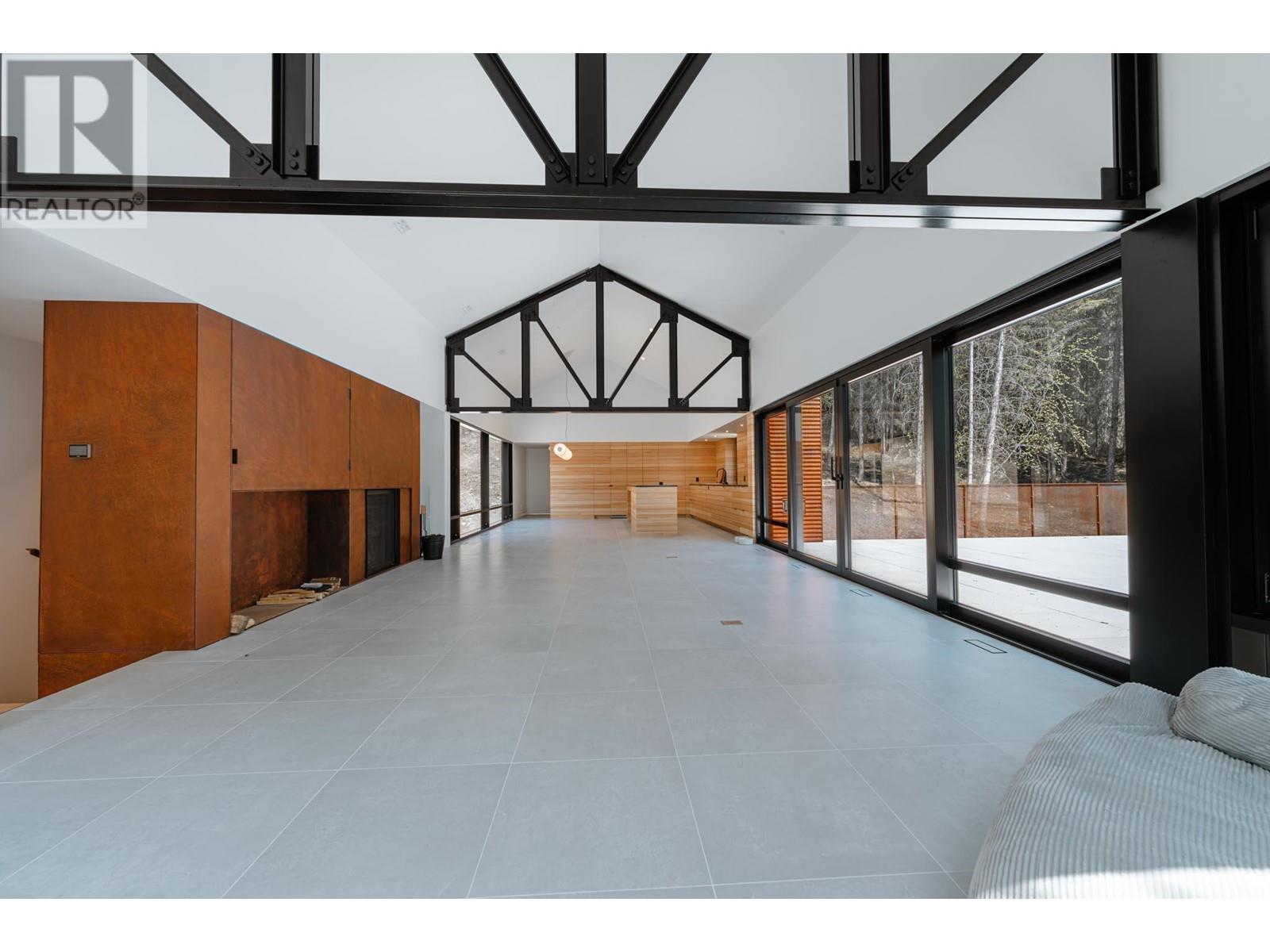 2060 Mcmurdo Road, Golden, British Columbia  V0A 1H0 - Photo 38 - 10347894