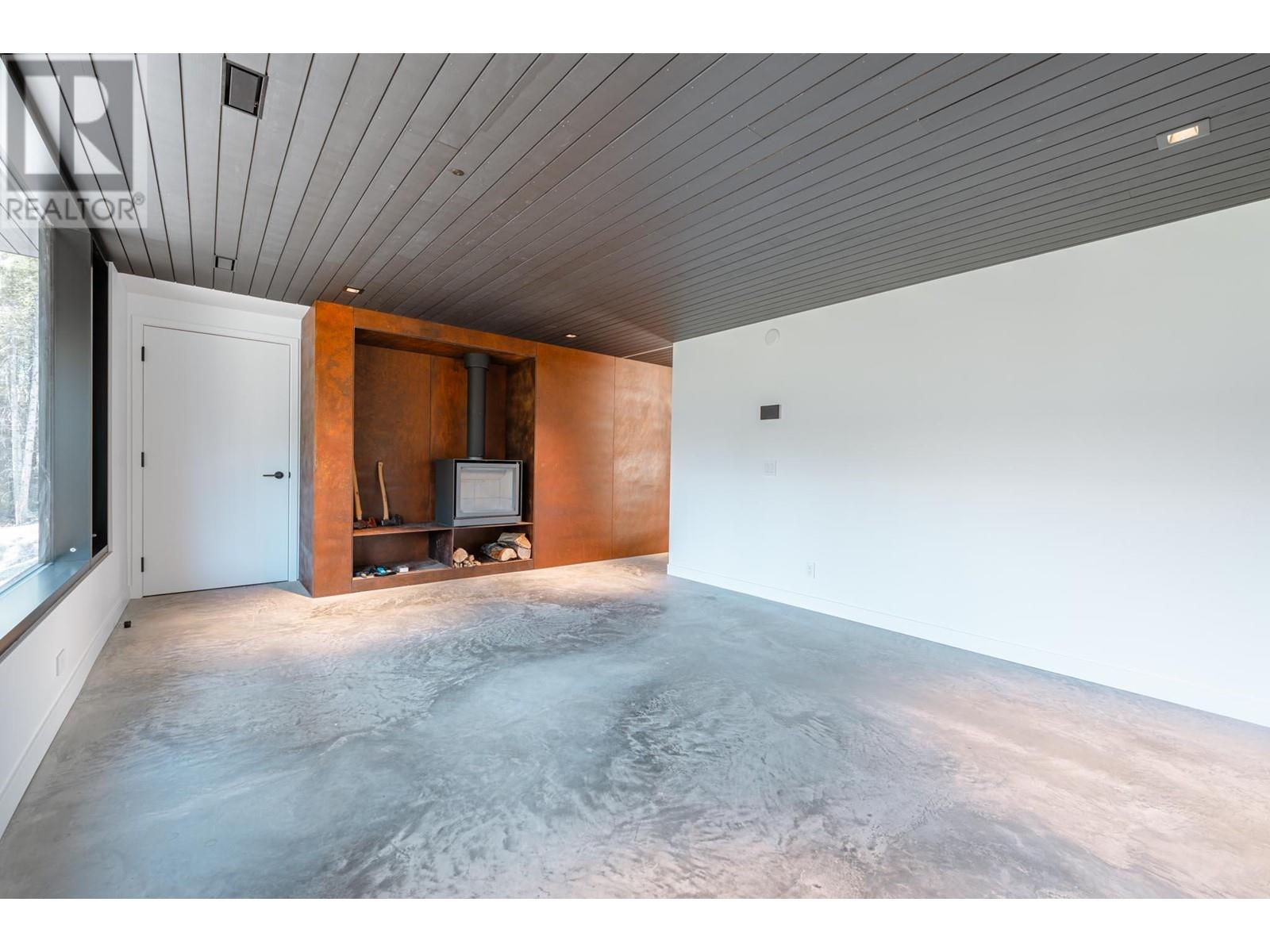 2060 Mcmurdo Road, Golden, British Columbia  V0A 1H0 - Photo 17 - 10347894