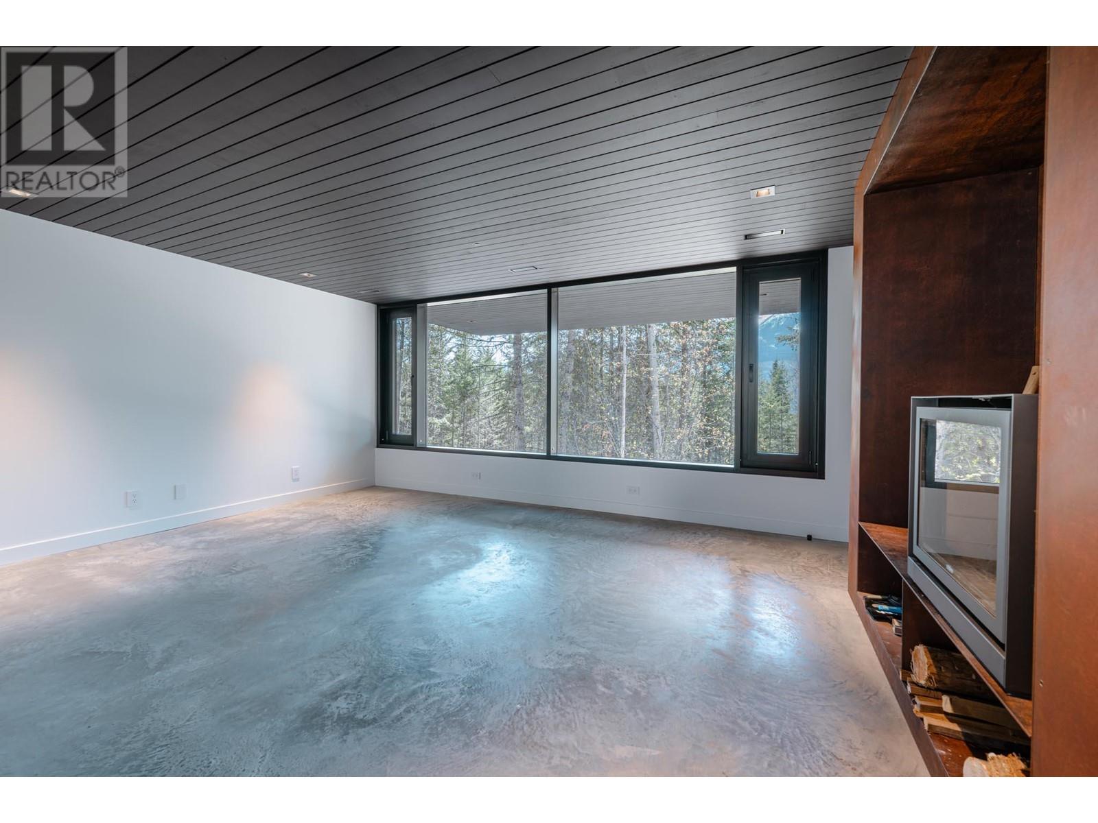 2060 Mcmurdo Road, Golden, British Columbia  V0A 1H0 - Photo 15 - 10347894