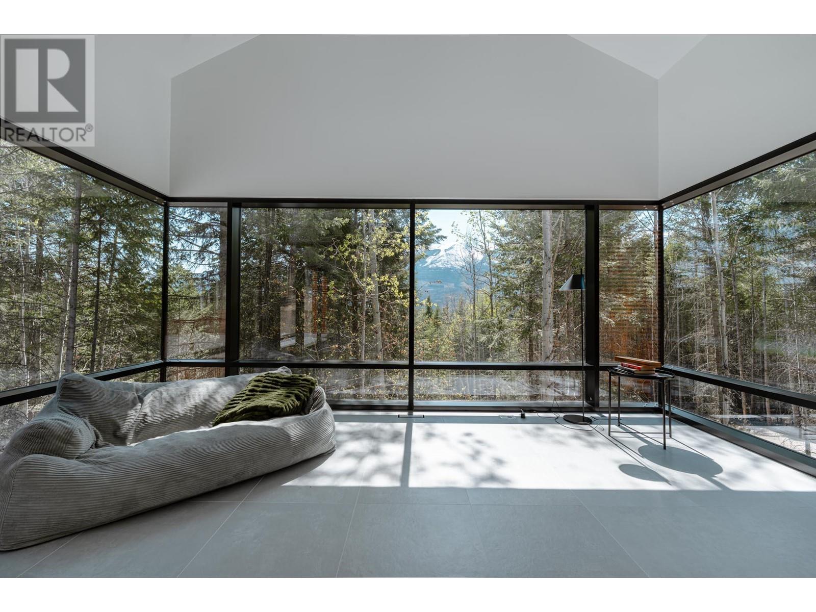 2060 Mcmurdo Road, Golden, British Columbia  V0A 1H0 - Photo 36 - 10347894