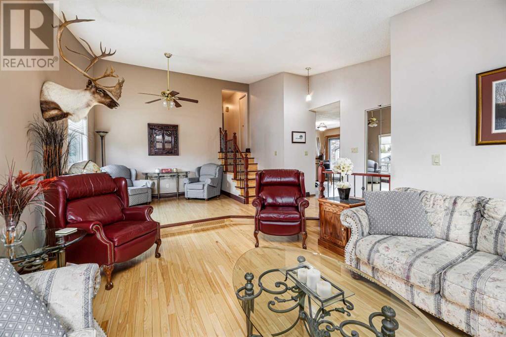 24 Caswell Close, Red Deer, Alberta  T4P 2T6 - Photo 3 - A2222429