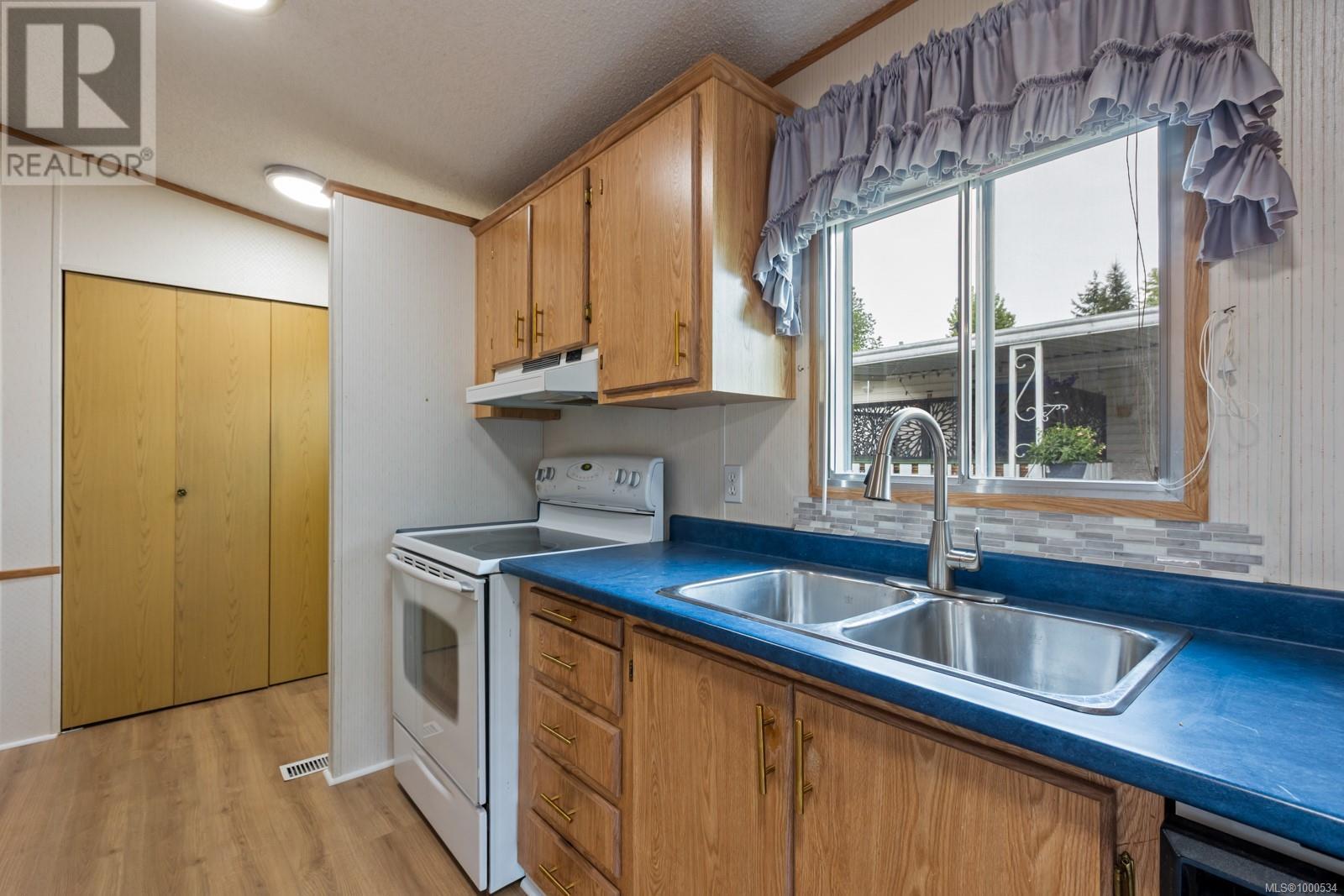23 2140 20th St, Courtenay, British Columbia  V9N 2G6 - Photo 10 - 1000534