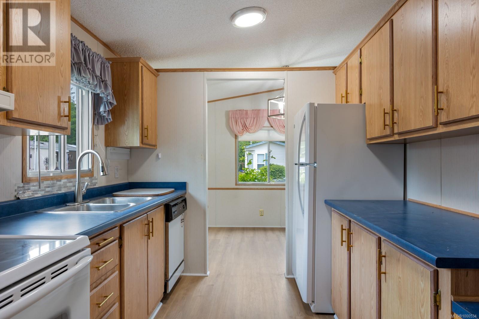 23 2140 20th St, Courtenay, British Columbia  V9N 2G6 - Photo 11 - 1000534