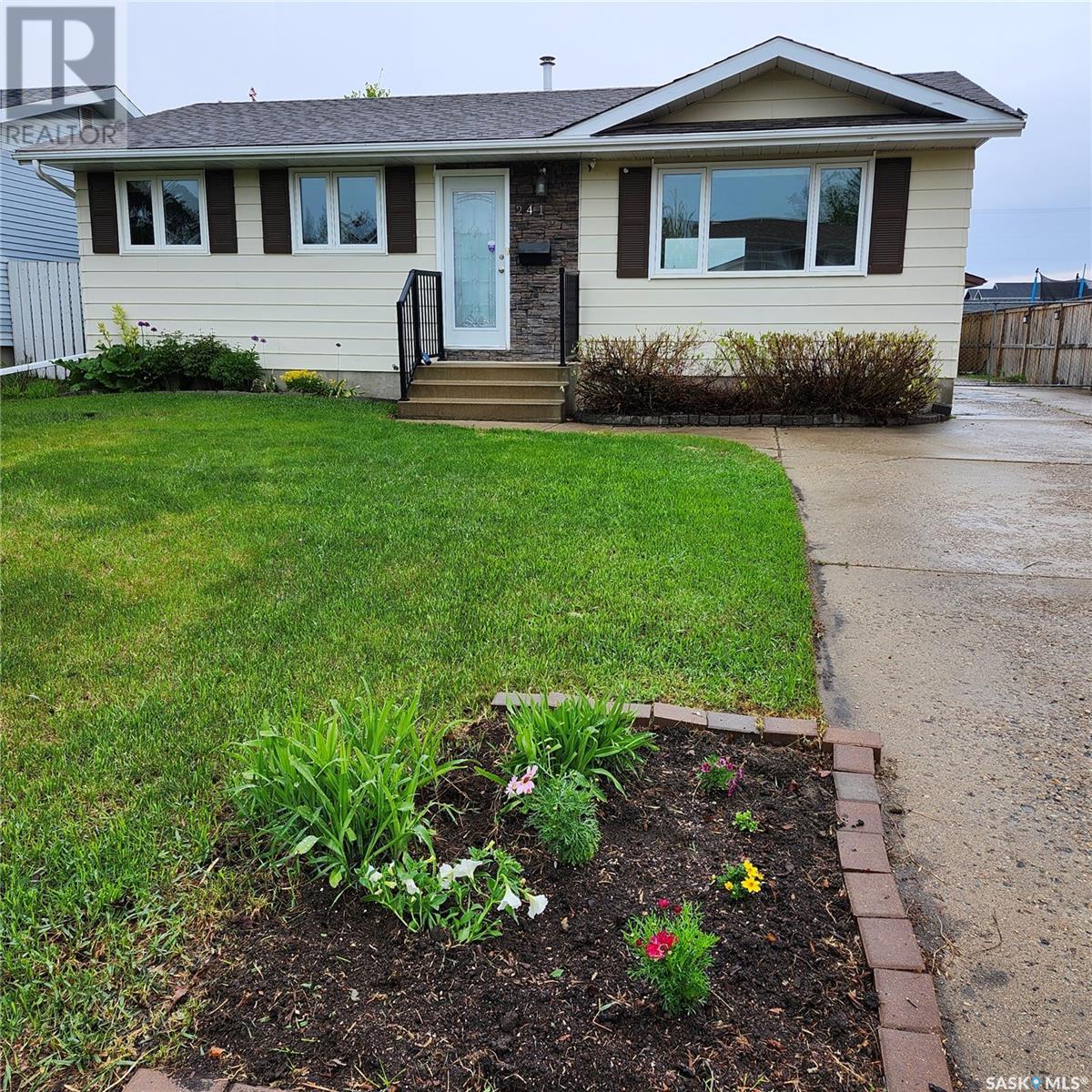 Property at 241 Guelph CRESCENT image 1