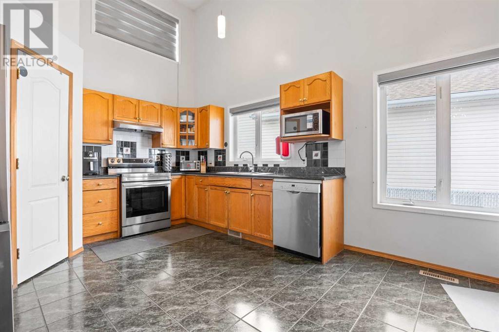 151 Appleglen Park Se, Calgary, Alberta  T2A 7V7 - Photo 7 - A2219780