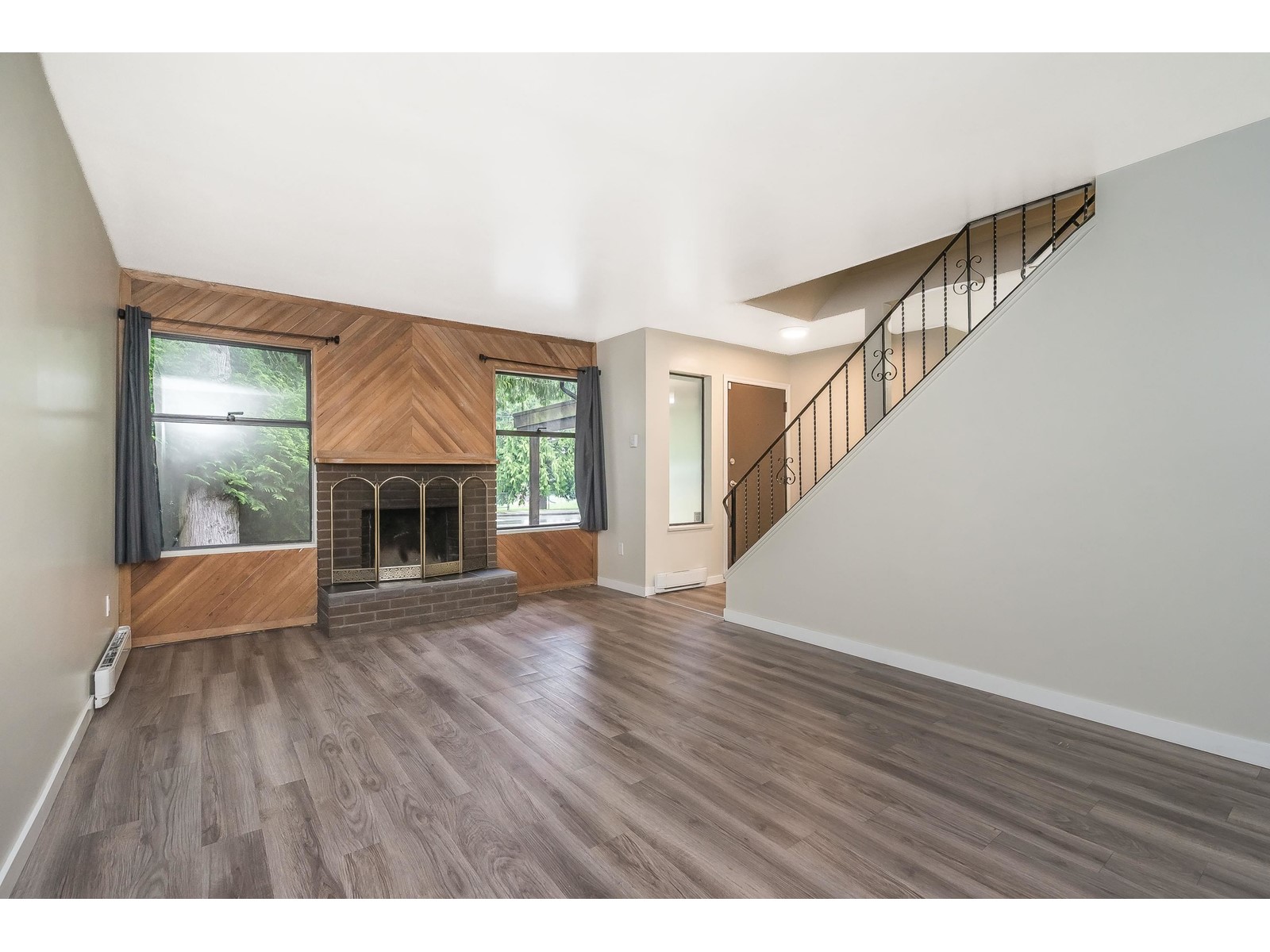 6601 134 Street, Surrey, British Columbia  V3W 4S1 - Photo 3 - R3004243