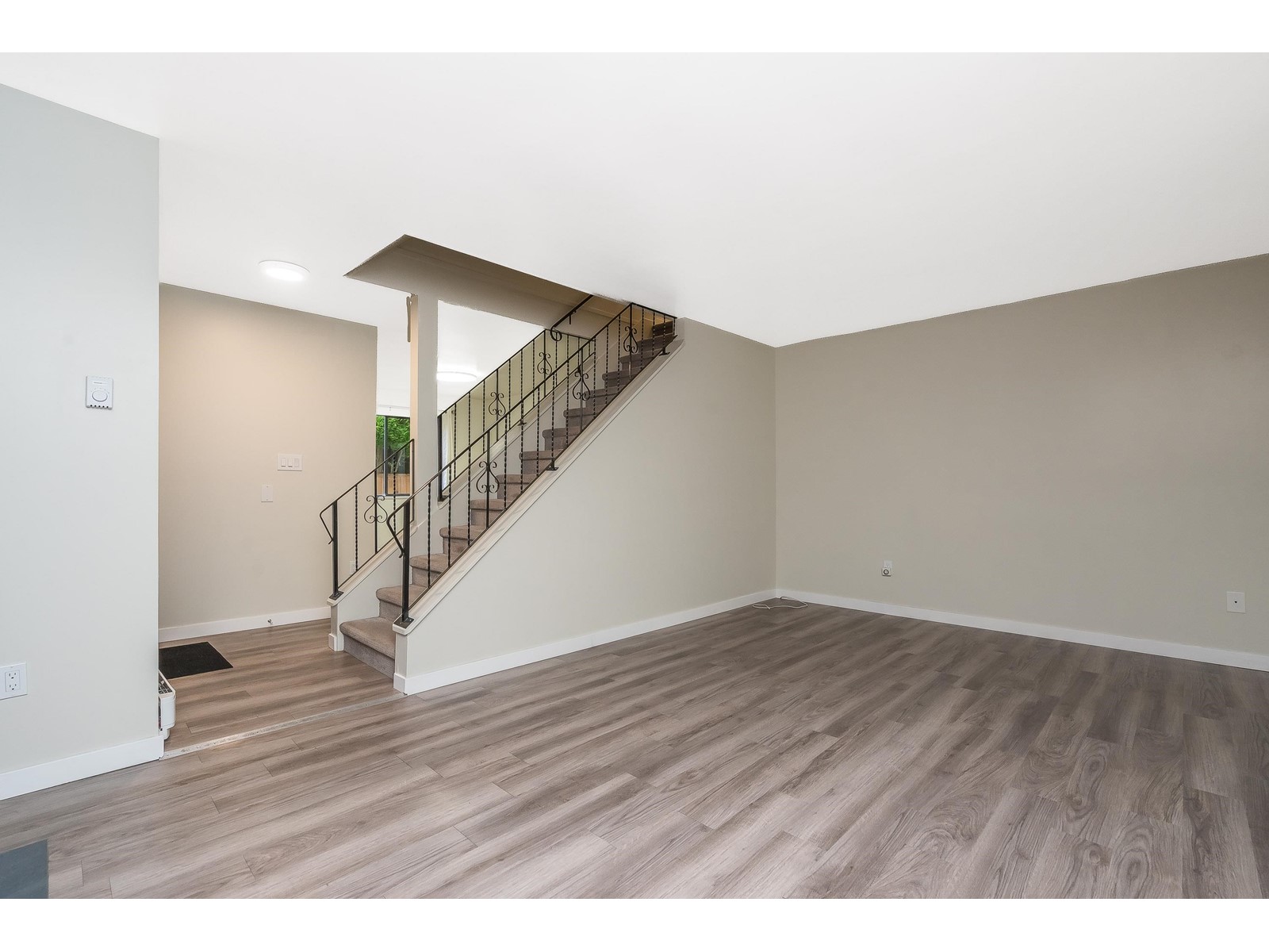 6601 134 Street, Surrey, British Columbia  V3W 4S1 - Photo 4 - R3004243