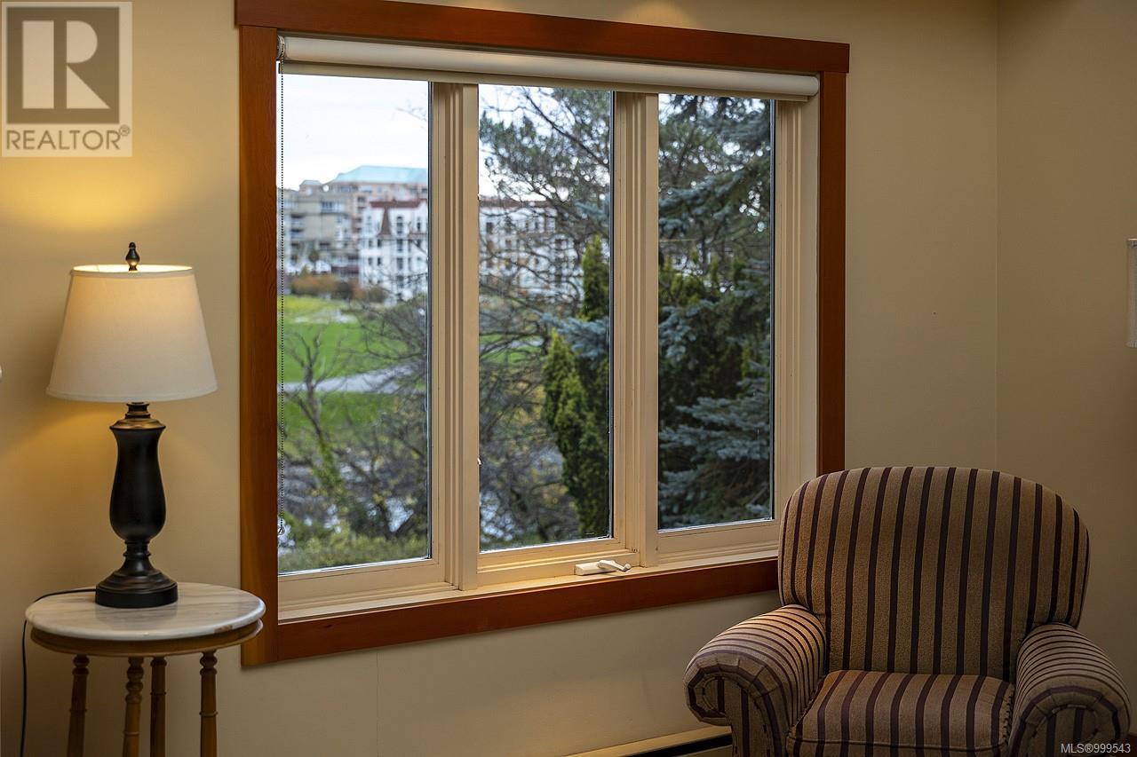 213 Mary St, Victoria, British Columbia  V9A 3V8 - Photo 31 - 999543