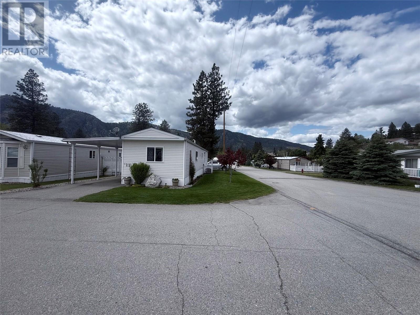 4505 MCLEAN CREEK Road Unit# D22, Okanagan Falls, British Columbia