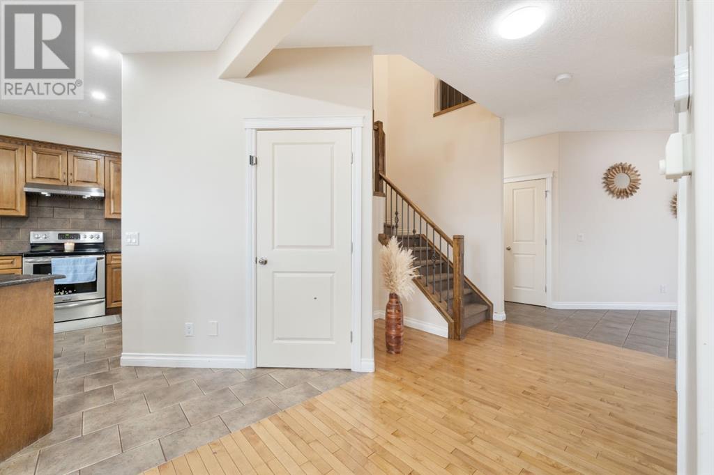 Property at 107 east lakeview Court image 5