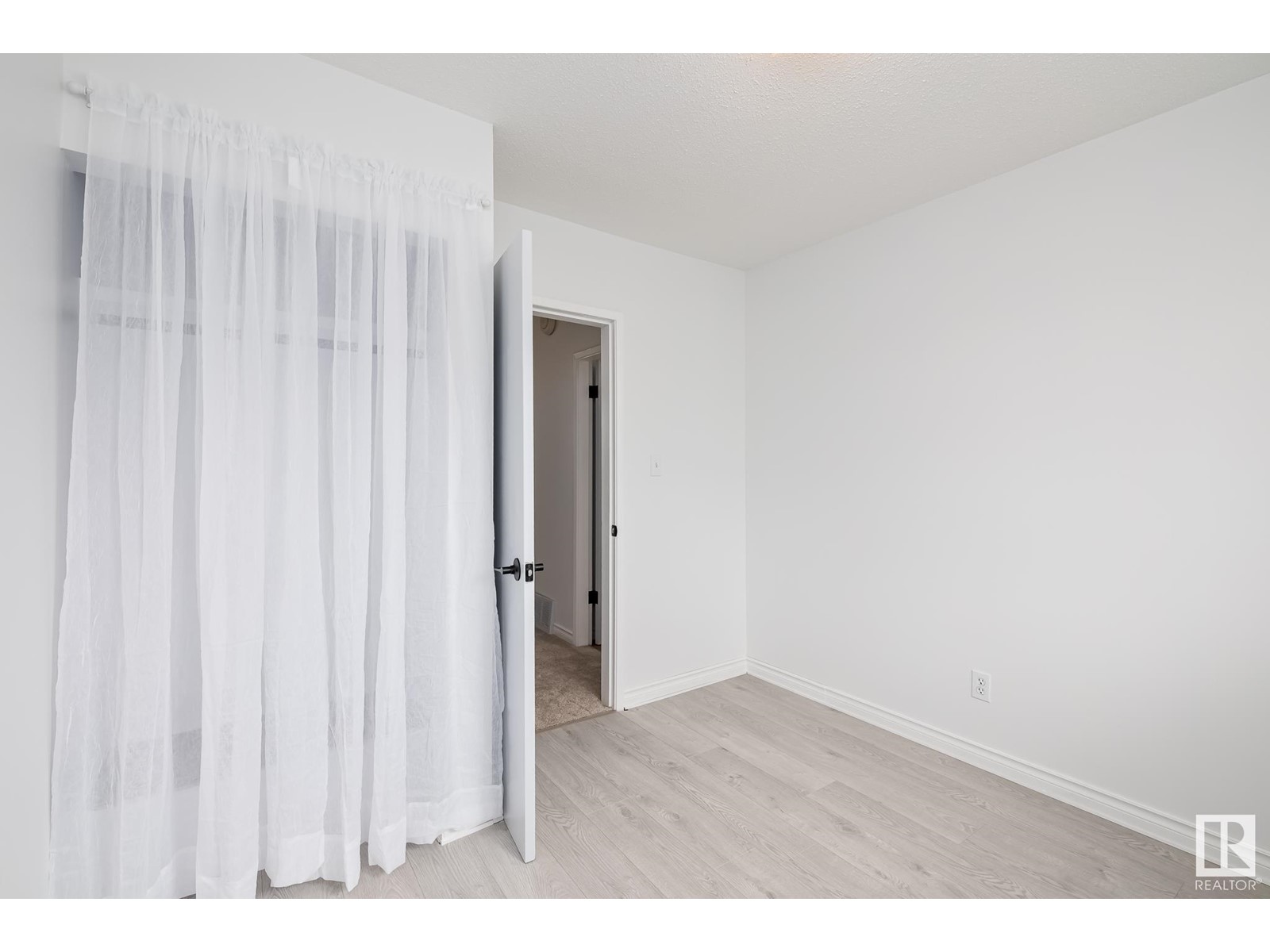 10424 55 Av Nw, Edmonton, Alberta  T6H 0W6 - Photo 19 - E4437023