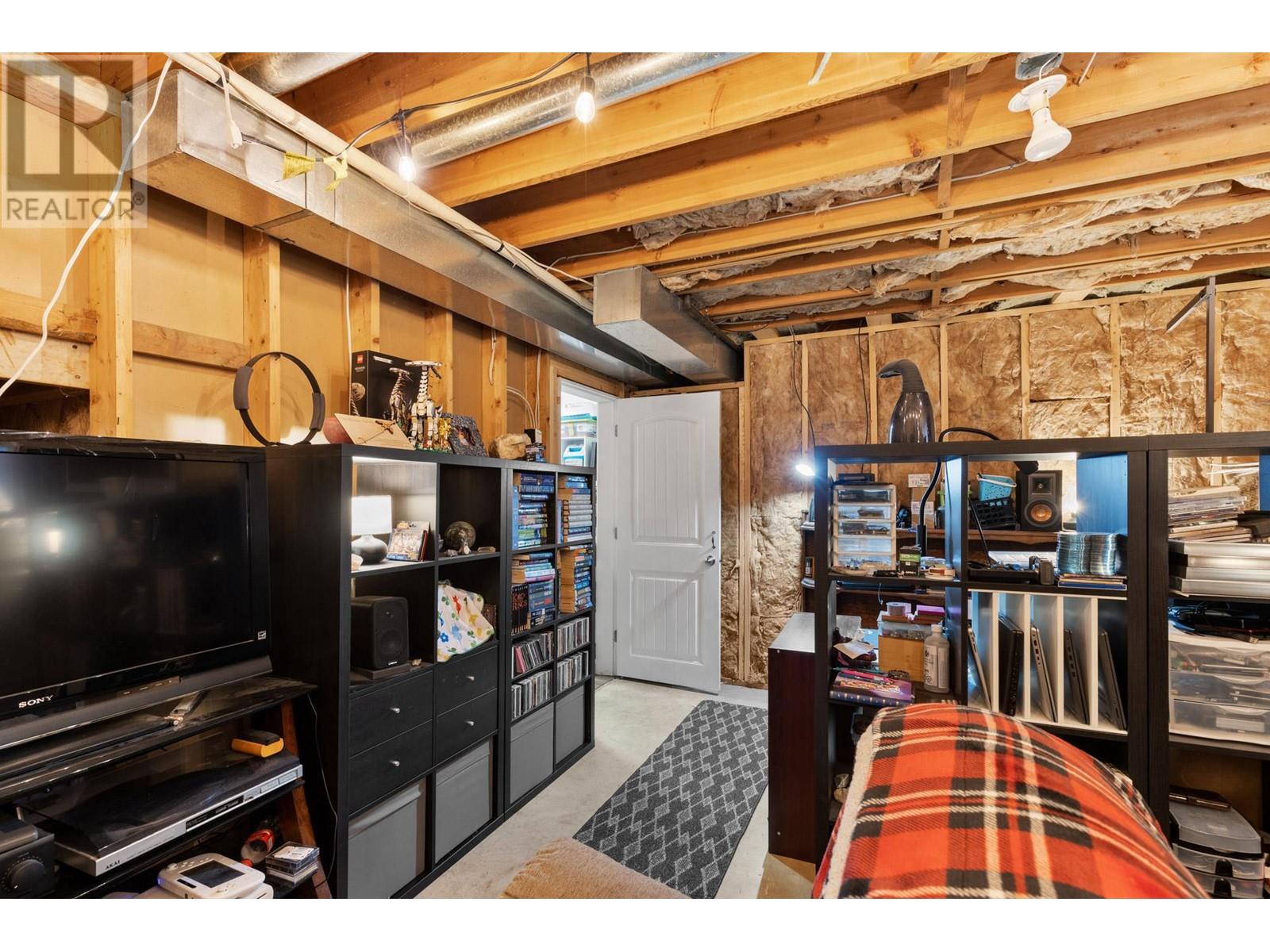 2024 Wilkinson Street, Kelowna, British Columbia  V1Y 3Z8 - Photo 31 - 10347788