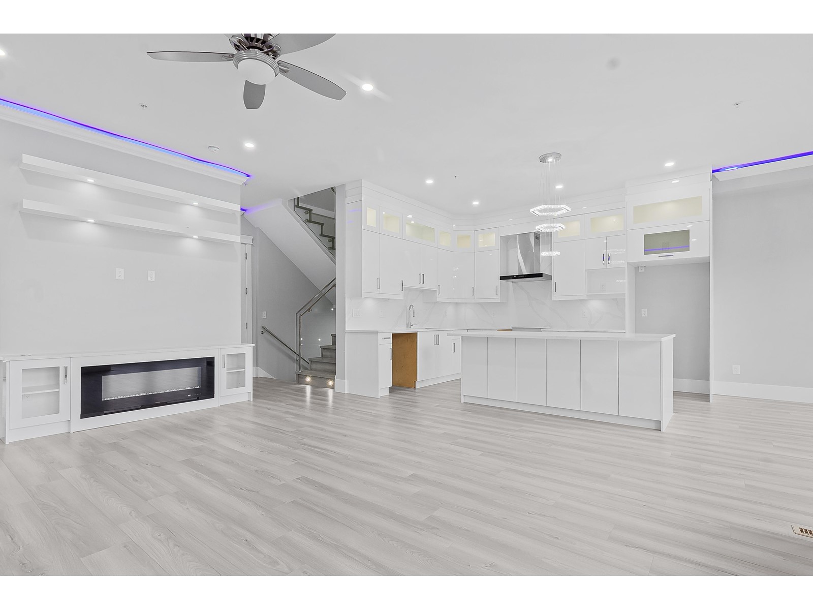 Property at 33996 BARKER COURT image 4