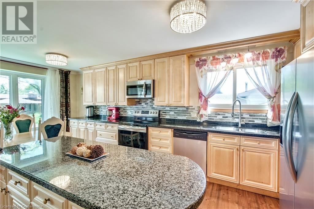 7099 Rosseau Place, Niagara Falls, Ontario  L2J 3V1 - Photo 5 - 40730260